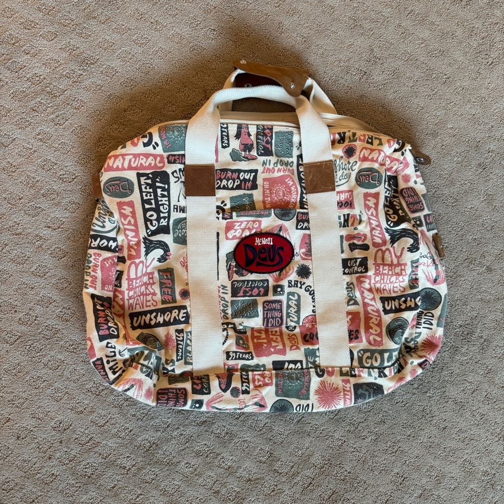 Deus Duffle Bag - image 8